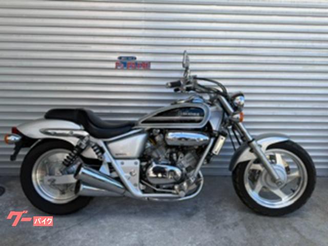 Ｖ－ＴＷＩＮ　ＭＡＧＮＡ