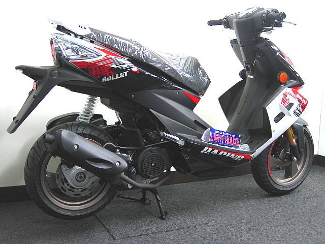 ●世界的なスタンダードエンジンとして定評のあるGY6系4サイクル125ccエンジン● ●世界的なスタンダードエンジンとして定評のあるGY6系4サイクル125ccエンジン●