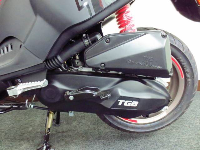 ●規制前のフルパワー2サイクル50ccエンジンを搭載● ●規制前のフルパワー2サイクル50ccエンジンを搭載●