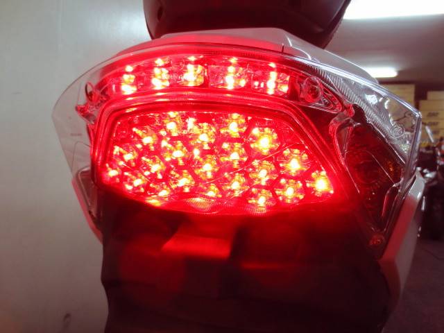 ●ハイマウントストップランプ付のLEDテールランプ● ●ハイマウントストップランプ付のLEDテールランプ●