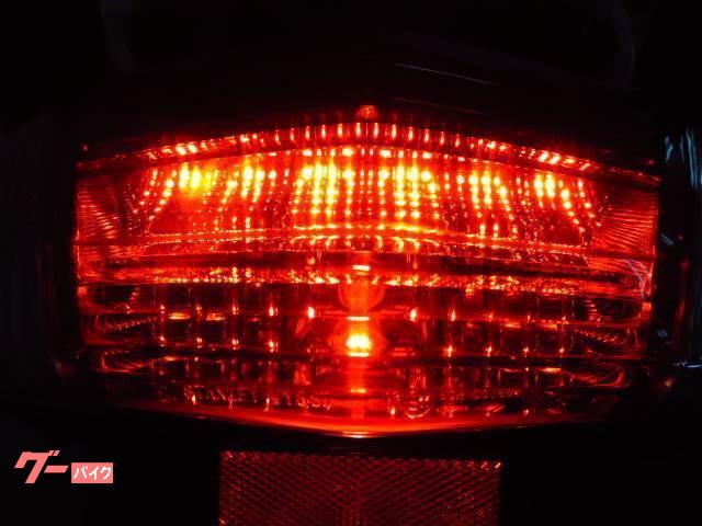 ◇ 後続車からの視認性に優れた 安全性の高い LED式の ブレーキランプを採用しております ◇ ◇ 後続車からの視認性に優れた 安全性の高い LED式の ブレーキランプを採用しております ◇