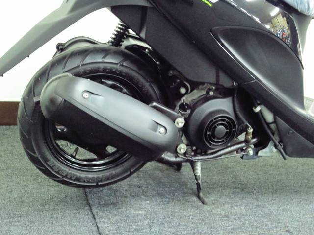 ●省燃費の4サイクル50ccエンジンを搭載● ●省燃費の4サイクル50ccエンジンを搭載●