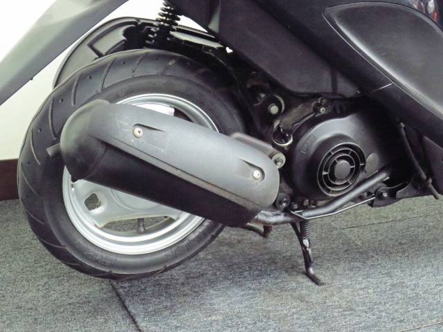 ●低燃費の4サイクル50ccエンジン搭載● ●低燃費の4サイクル50ccエンジン搭載●