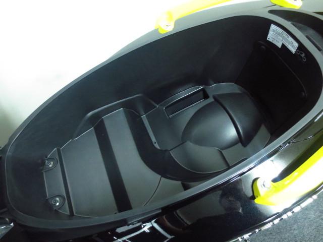 ● 余裕の収納力のダブルメットイン ● ● 余裕の収納力のダブルメットイン ●