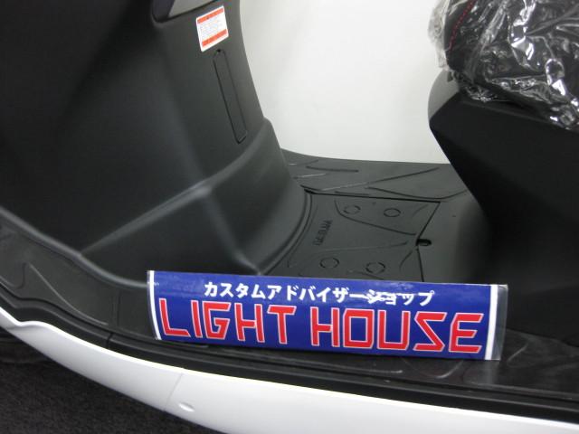 ●足元に荷物が置けます フラットステップになっております● ●足元に荷物が置けます フラットステップになっております●