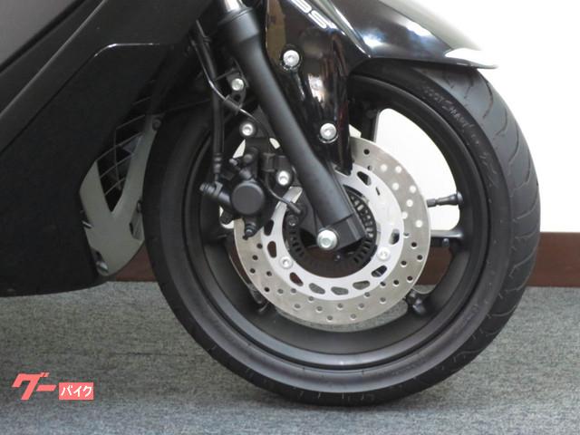 2017年モデルは ホイールの色が シルバーから ブラックに変更になりました 2017年モデルは ホイールの色が シルバーから ブラックに変更になりました