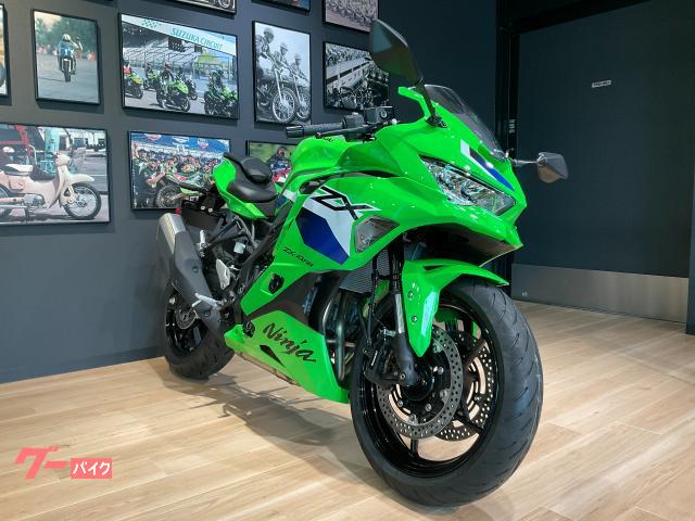 カワサキ Ninja ZX−4RR (グリーン) 新車(在庫あり) 399cc