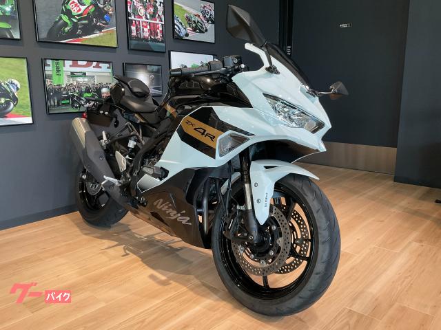 カワサキ Ninja ZX−4R SE (ホワイトII) 2025年 4651Km