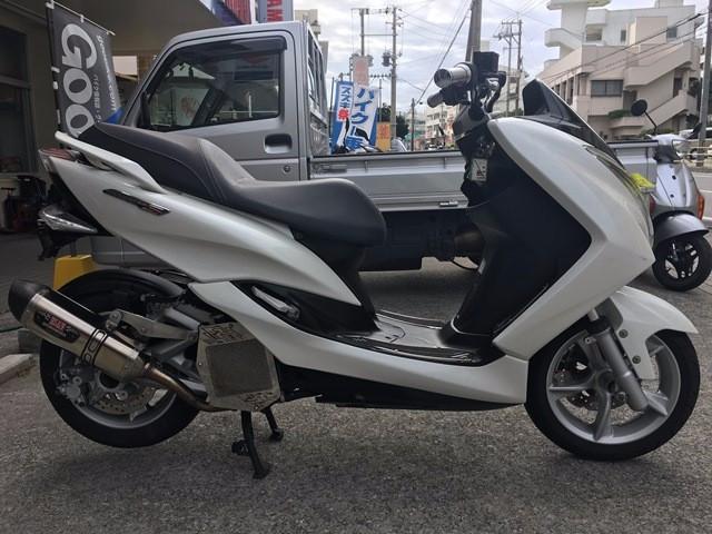 スタイリッシュなデザインのマジェスティS入庫です スタイリッシュなデザインのマジェスティS入庫です