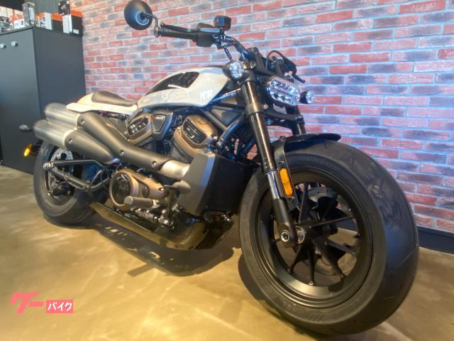 ノーマル車です。カスタムで自分好みのスタイルを楽しんで頂けます! ノーマル車です。カスタムで自分好みのスタイルを楽しんで頂けます!