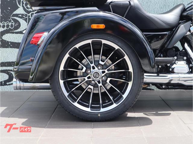 457mmリアホイール。2025年モデルからはホイールデザインもさらにスタイリッシュに 457mmリアホイール。2025年モデルからはホイールデザインもさらにスタイリッシュに
