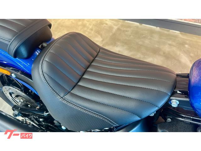 ブラックアウトされたトリムは、カッコ良くて洗車も楽。当店イチ押し車です! ブラックアウトされたトリムは、カッコ良くて洗車も楽。当店イチ押し車です!