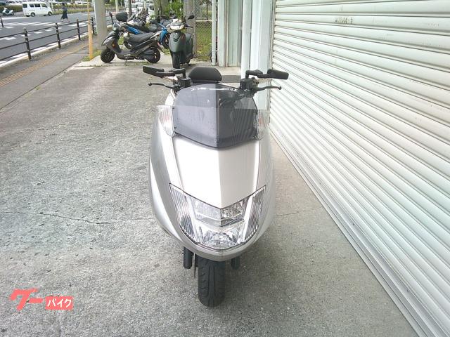 マグザム　ノーマル車　(No.2216) ヤマハ マグザム – 滑るように走る美しき移動体 試乗インプレ