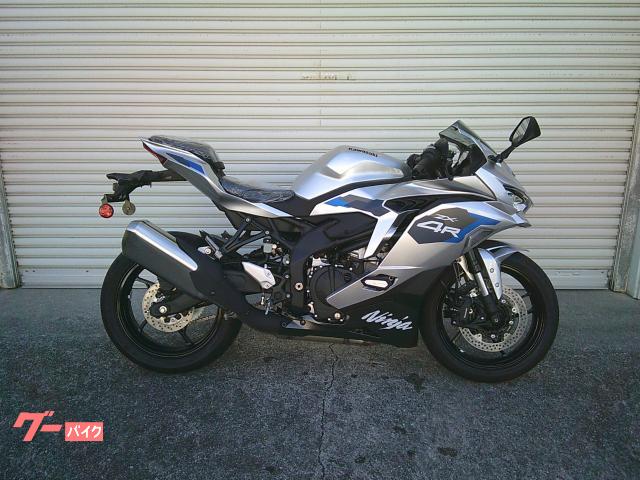 soranjiページ カワサキ Ninja ZX−4R SE (シルバーM) 新車(在庫あり