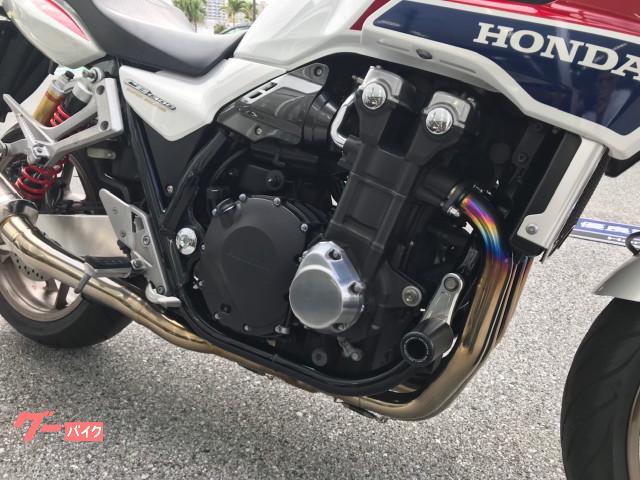 モリワキフルエキゾーストマフラー付いてます。 モリワキフルエキゾーストマフラー付いてます。