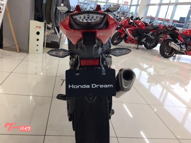 後ろ姿もカッコイイ!! 後ろ姿もカッコイイ!!