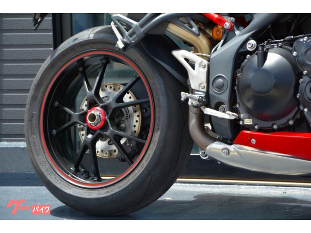 ショールームは牧港ブルーシール向かい。最新ラインナップの新車と試乗車も多数用意しております。 ショールームは牧港ブルーシール向かい。最新ラインナップの新車と試乗車も多数用意しております。