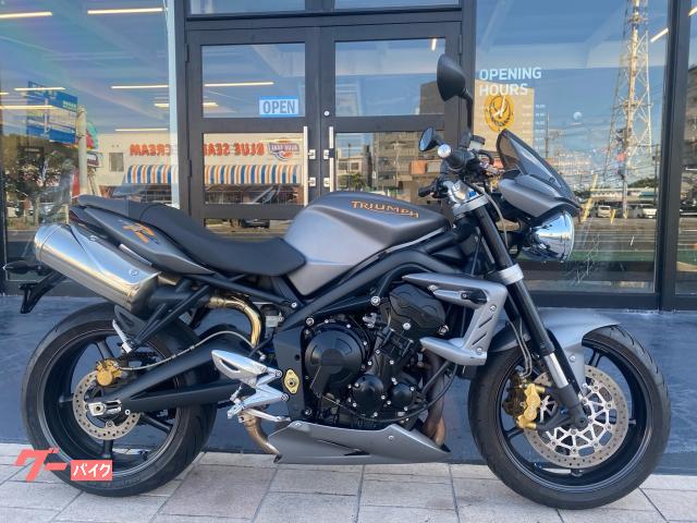 ＴＲＩＵＭＰＨ ストリートトリプル６７５Ｒ