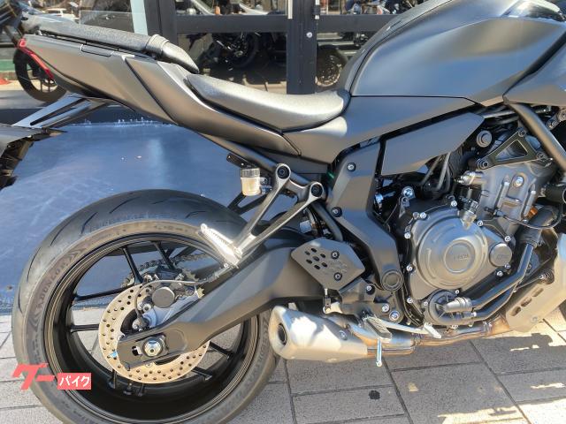 店頭の中古車も高年式、コンディションの良いものを中心に、認証工場にて丁寧に仕上げています。 店頭の中古車も高年式、コンディションの良いものを中心に、認証工場にて丁寧に仕上げています。