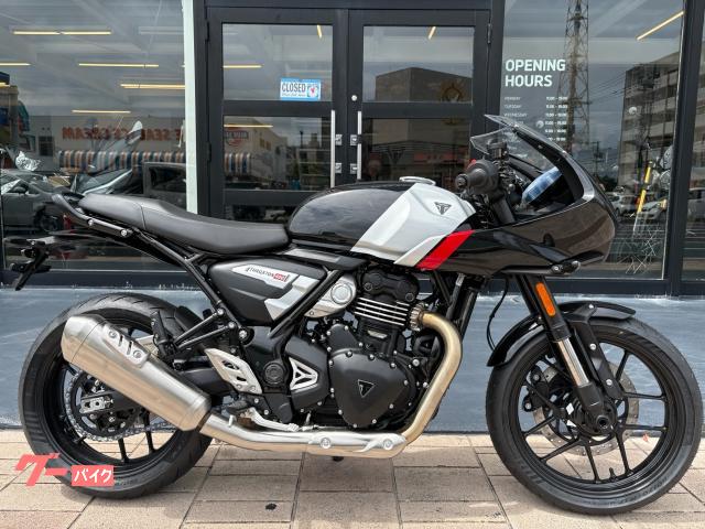ＴＲＩＵＭＰＨ スラクストン４００