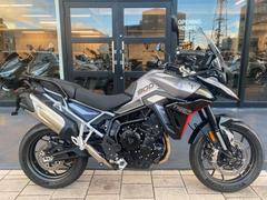 ＴＲＩＵＭＰＨ　タイガー９００ＧＴ