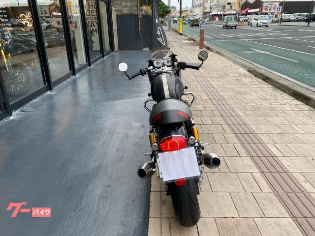 スラクストン1200RS トライアンフ認定保証