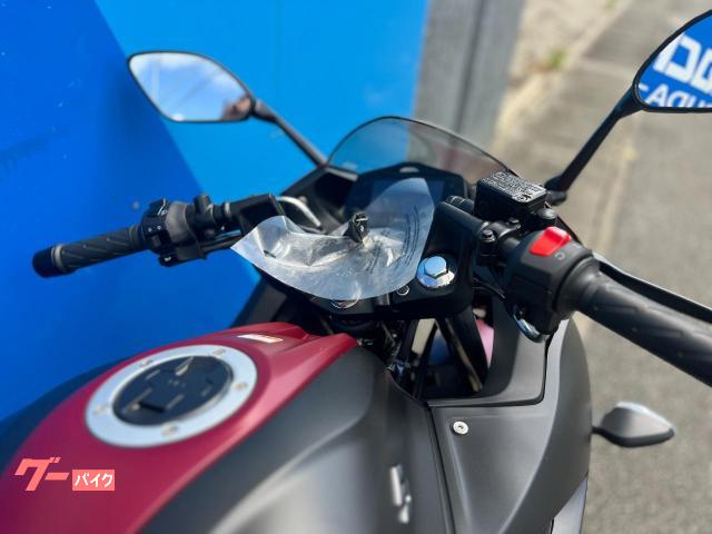 スポーティなセパレートハンドル スポーティなセパレートハンドル