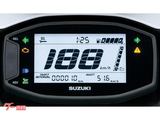 フル液晶ディスプレイ／燃費のよい運転をひと目で確認することができるエコドライブインジケーターを装備