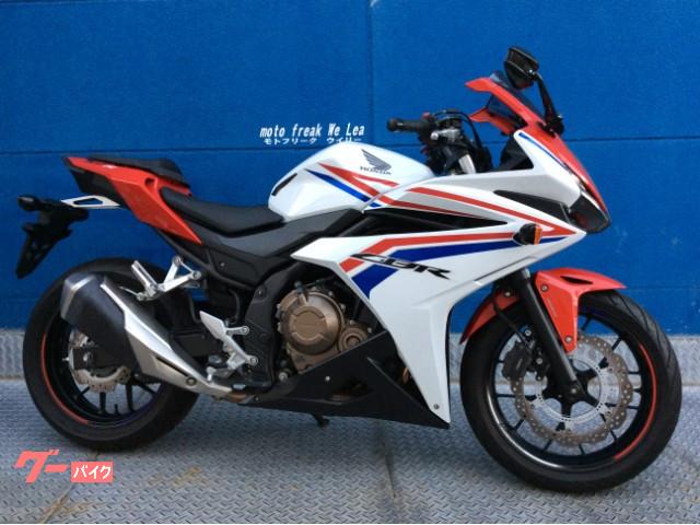 当店は国内外メーカー中古車を約30台店頭在庫! 当店は国内外メーカー中古車を約30台店頭在庫!