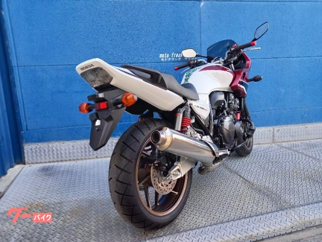 中古車保証は12ヶ月♪万一の際はレッカーサービスも行います。 中古車保証は12ヶ月♪万一の際はレッカーサービスも行います。