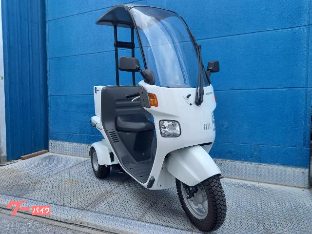 認証工場で整備・点検を行った高品質車だけを厳選して販売しております。 認証工場で整備・点検を行った高品質車だけを厳選して販売しております。