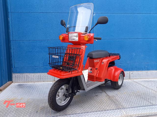 最新モデル〜輸入車まで、バラエティ豊かなラインナップをぜひ見に来てください♪ 最新モデル〜輸入車まで、バラエティ豊かなラインナップをぜひ見に来てください♪