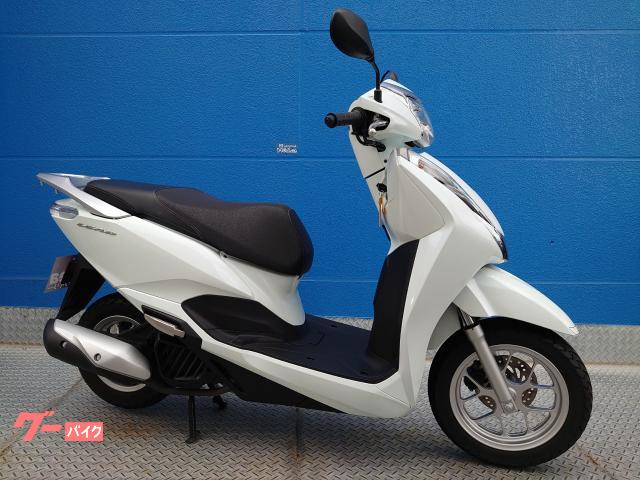 当店は国内外メーカー中古車を約30台店頭在庫! 当店は国内外メーカー中古車を約30台店頭在庫!