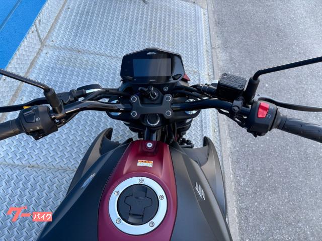 各ブランドのライバル車種の中から、店頭で見て、触れてバイクを選んで頂けます。