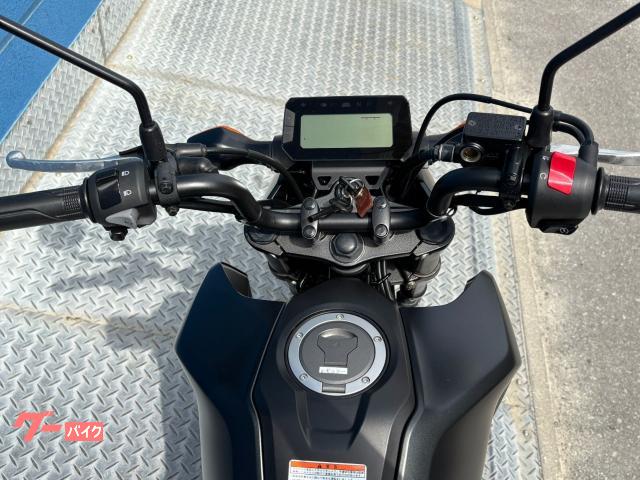 各ブランドのライバル車種の中から、店頭で見て、触れてバイクを選んで頂けます。