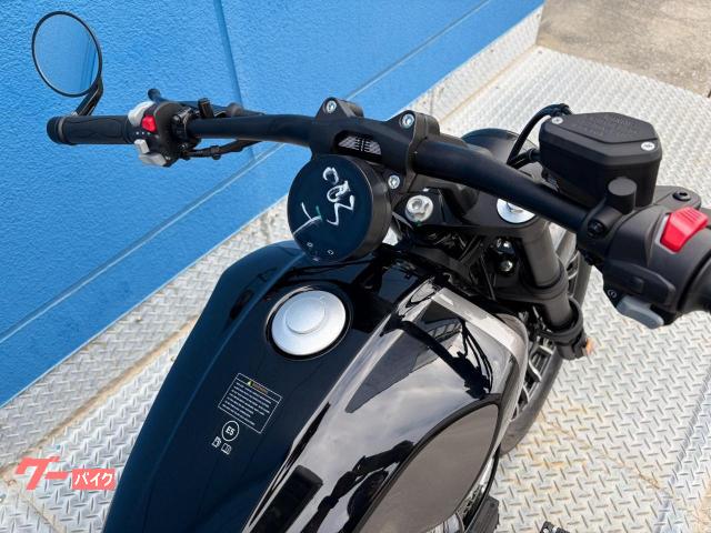 各ブランドのライバル車種の中から、店頭で見て、触れてバイクを選んで頂けます。