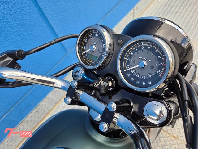 各ブランドのライバル車種の中から、店頭で見て、触れてバイクを選んで頂けます。