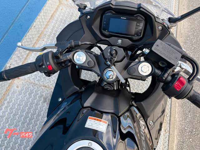 各ブランドのライバル車種の中から、店頭で見て、触れてバイクを選んで頂けます。