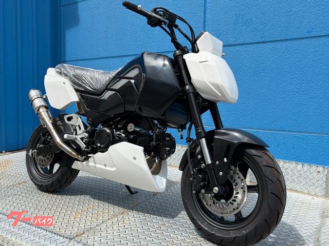 ホンダ グロム (ホワイト) 2025年 1Km 124cc 自賠責保険無し のバイク ホンダ グロム (ホワイト) 2025年 1Km 124cc 自賠責保険無し のバイク