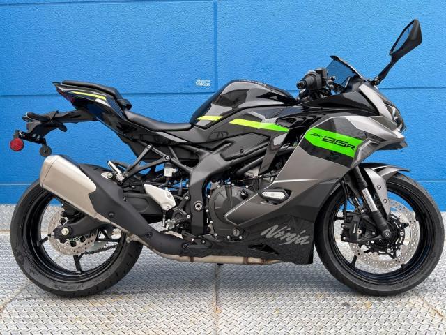カワサキ Ninja ZX－25R｜モトフリークウイリー とよみ店