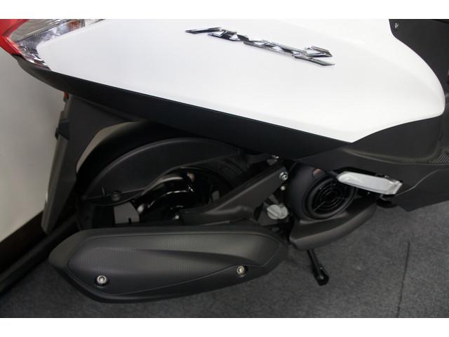 新型ブルーコアエンジン搭載で低燃費55.7km/L 新型ブルーコアエンジン搭載で低燃費55.7km/L