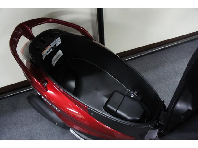 メットインは余裕の収納量37.5L メットインは余裕の収納量37.5L