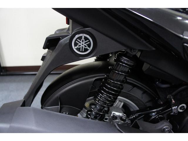 オレンジの丸い反射板の部分に取り付けるYAMAHA音叉エンブレムをプレゼント オレンジの丸い反射板の部分に取り付けるYAMAHA音叉エンブレムをプレゼント