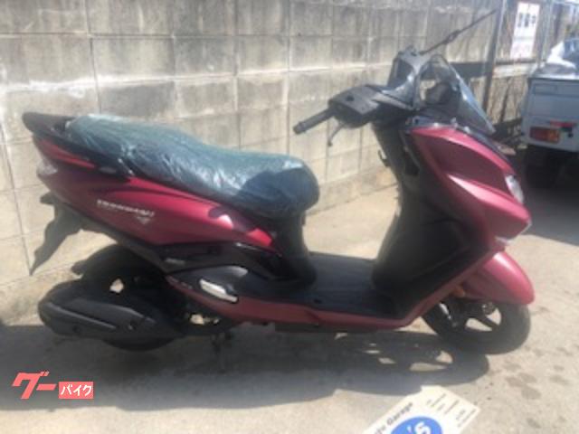 スズキ・バーグマン125(インポートバイク)4サイクル125cc集中メインキーやUSB電源付き スズキ・バーグマン125(インポートバイク)4サイクル125cc集中メインキーやUSB電源付き