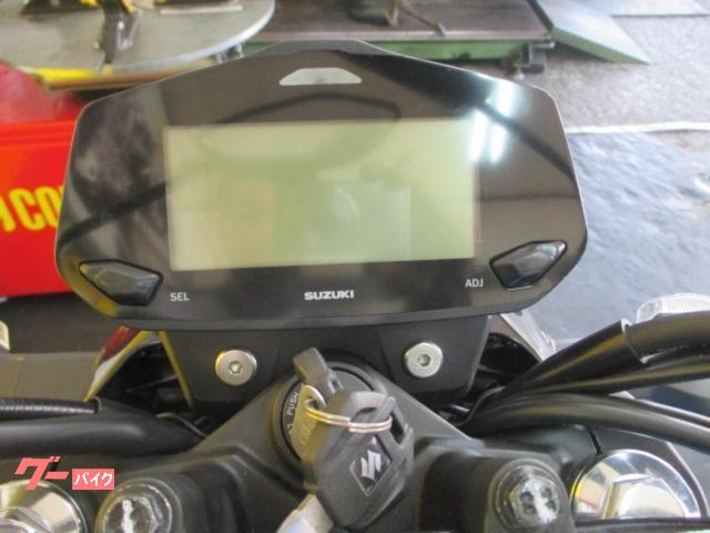 たくさんのバイクを店頭で車両を見て、比べて選んで頂けます。 たくさんのバイクを店頭で車両を見て、比べて選んで頂けます。