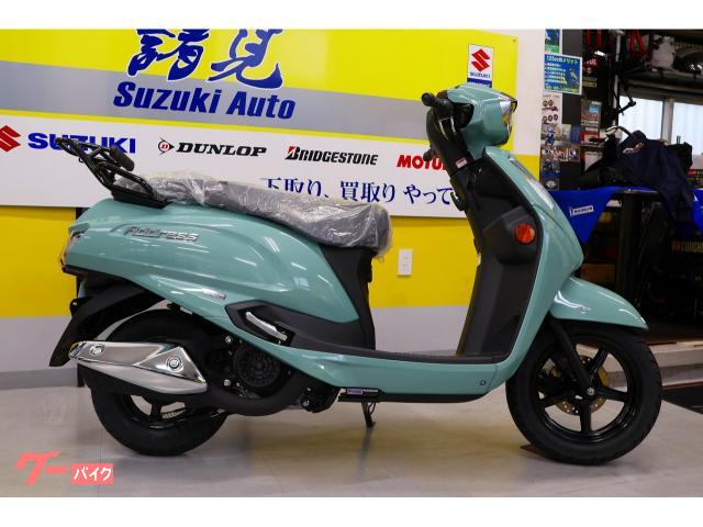 リヤキャリアが標準装備になった他、車体、デザインもフルモデルチェンジです。