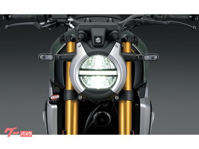 丸型ＬＥＤヘッドランプは、１９６０年代と７０年代のモデルによく見られたデザインから着想を得ています