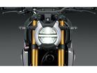 丸型ＬＥＤヘッドランプは、１９６０年代と７０年代のモデルによく見られたデザインから着想を得ています
