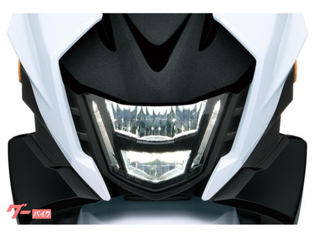 LED採用のヘッドランプとリヤコンビネーションランプ LED採用のヘッドランプとリヤコンビネーションランプ