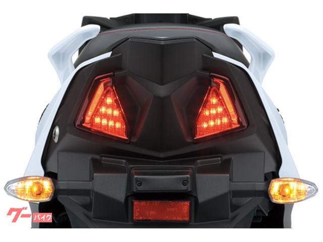 LEDテール&ストップランプとしスポーティな外観と視認性に貢献。 LEDテール&ストップランプとしスポーティな外観と視認性に貢献。